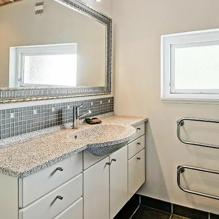 Three-bedroom Holiday In Nexo 3 * Balke