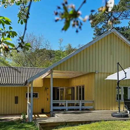 Three-bedroom Holiday In Nexo 3 Balke